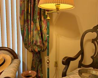 Floor Lamp 