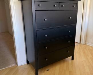 IKEA Fjell Queen Bed + Mattress + Hemnes Nightstands & Dresser – Complete Set  Complete IKEA bedroom set bundle Includes: 	•	Fjell queen bed frame + foundation + Sultan Laxeby bed rails 	•	Queen mattress 	•	2 Hemnes nightstands 	•	Matching Hemnes dresser  Good condition, clean, gently used