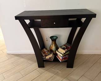 Lovely entry or hall accent table with one drawer and display shelf   3 ft L x 15.5 in D x 30.5 H