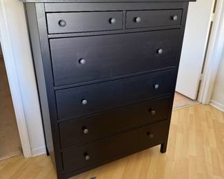 IKEA Fjell Queen Bed + Mattress + Hemnes Nightstands & Dresser – Complete Set  Complete IKEA bedroom set bundle Includes: 	•	Fjell queen bed frame + foundation + Sultan Laxeby bed rails 	•	Queen mattress 	•	2 Hemnes nightstands 	•	Matching Hemnes dresser  Good condition, clean, gently used