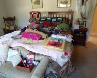 kING SIZE CHERRY BED,QUILTS , SETTECHERRY NIGHT STAND