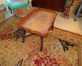 COFFEE TABLE NICE ORIENTAL RUG