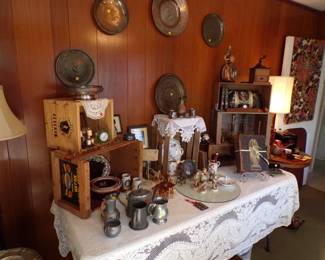 ASSORTED VINTAGE ITEMS