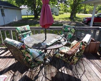 IRON TABLE & 4 CHAIRS