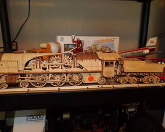 WOOD TRAIN PARTS MOVE