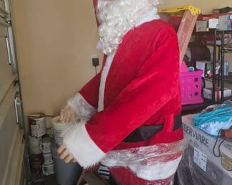 super-size moving Santa