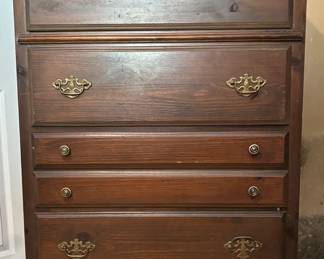 Bassett Furniture Wood Dresser