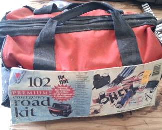 Road hazard safety kit portable