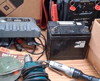 Cen-Tech 4-in-1 jump starter