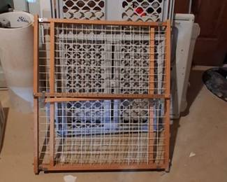 Child and pet room separator fencing