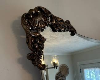 Ornate Giltwood Serpentine Mirror
