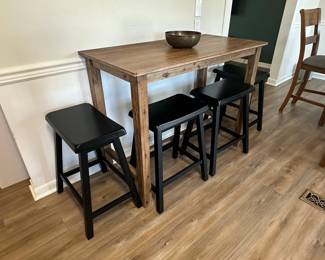 Rustic Farmhouse Counter Height Table Set with 4 Stools