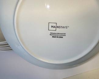 Mainstays White Ceramic Dinnerware Set