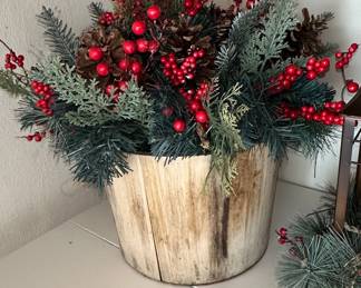 Assorted Holiday Decor