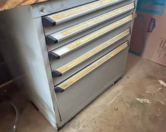 5 Drawer Tool Cabinet