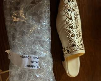 Just the Right Shoe Aristocrat Slipper