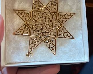 Gold Star Filigree