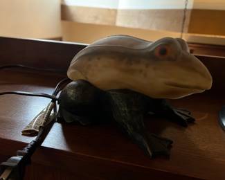 Frog Shaped Table Lamp