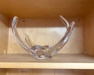 . . . Hollywood Regency basket