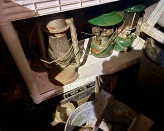 . . . nice vintage lantern