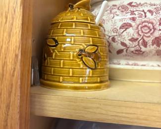 . . . cute honey jar
