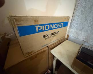 . . . vintage PIoneer SX-9000 receiver