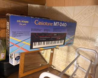 . . . Casiotone Mt-240 keyboard