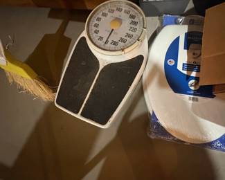 . . . deluxe scale