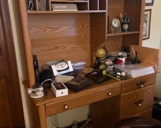 . . . desk station