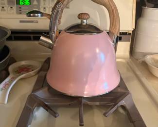 . . . cute tea kettle