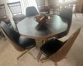 Retro   Swivel  Chair Table Set  
