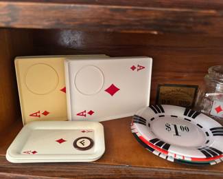 Poker serving pieces