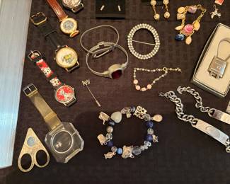 Ladies & Mens Watches 