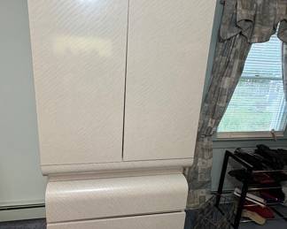 Vintage Rooms Plus Wardrobe