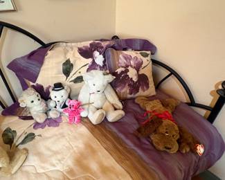 Bedding & Plushies