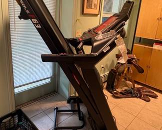 SOLE F-63 Treadmill 