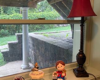 Puppy Collectibles & Table Lamp
