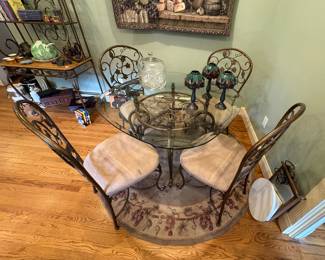 Grape Motif Dining Set & Area Rug