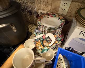 Dinnerware 