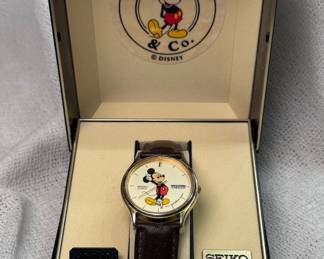 Seiko Quartz Disney Mickey Mouse Watch 5Y23-7079