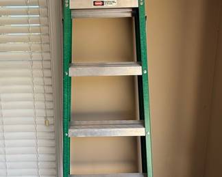 Louisville Ladder L-3211-06 6 ft. Fiberglass Step Ladder