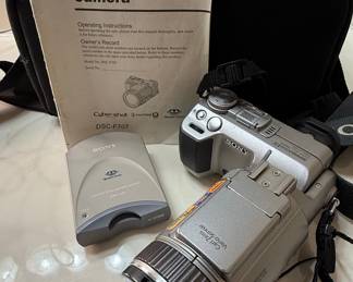 Sony Cyber-shot DSC-F717 Digital Still Camera