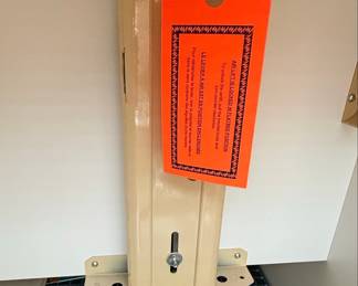 Horn of America Sewing Cabinet with Electric Lift