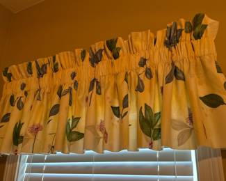 Croscill Botanica Gazebo Floral Bedding Set