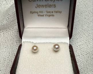 14k Gold Hoop Earrings and Pearl Stud Earrings Set