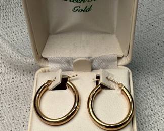 14k Gold Hoop Earrings and Pearl Stud Earrings Set
