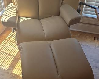 Ekornes Stressless Magic Recliner and Ottoman