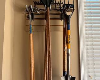 AMES GreenSweeper Leaf Rake and Kodiak Shovel Set