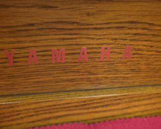 Yamaha M402 Oak Upright Piano
