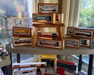 Items Located In The Sun Room / Office